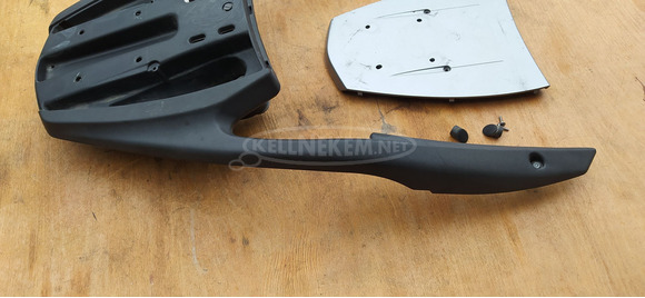 Aprilia Atlantic 125 - 250 hátsó kapaszkodó - 3/8