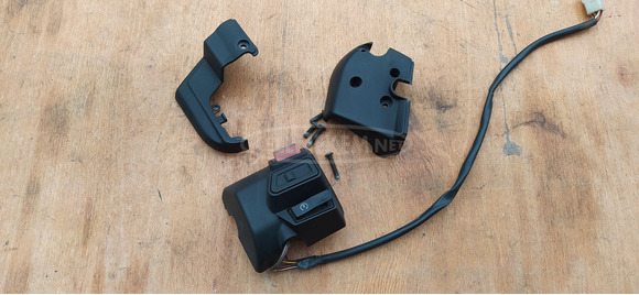 Aprilia Atlantic 125 - 250 kormánykapcsoló jobbos - 1/7