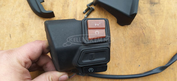 Aprilia Atlantic 125 - 250 kormánykapcsoló jobbos