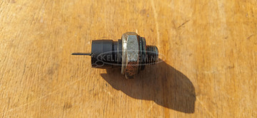 Aprilia Atlantic 125 - 250 olajnyomás gomba