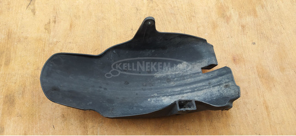 Aprilia Atlantic 125 - 200 hátsó kerék feletti idom - 3/6