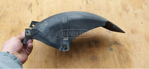 Aprilia Atlantic 125 - 200 hátsó kerék feletti idom - 4/6