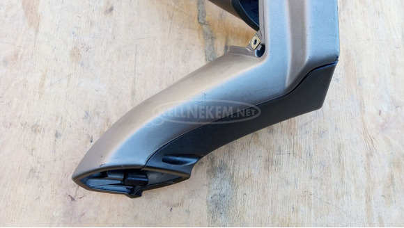 Aprilia Atlantic 125 - 250 kormány idom - 5/8