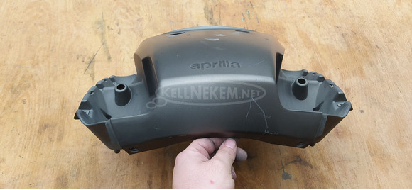 Aprilia Atlantic 125 - 250 hátsó idom - 4/7