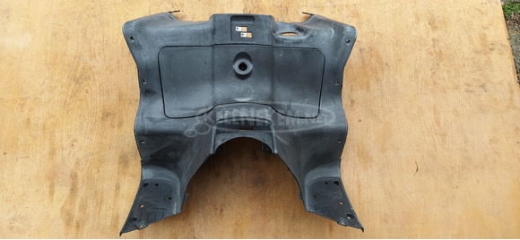 Aprilia Atlantic 125 - 250 térdidom - 1/8