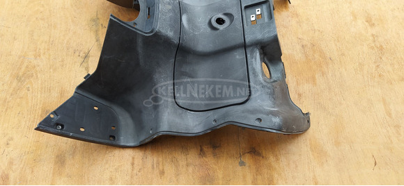 Aprilia Atlantic 125 - 250 térdidom - 4/8