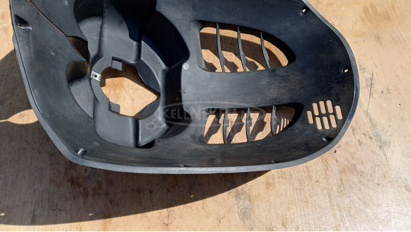 Aprilia Atlantic 125 - 250 első villa körüli idom - 2/10