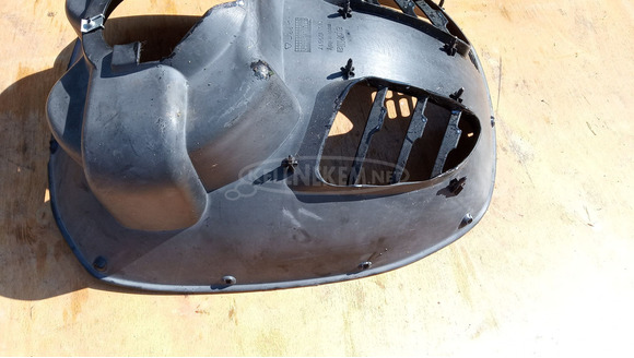 Aprilia Atlantic 125 - 250 első villa körüli idom - 7/10