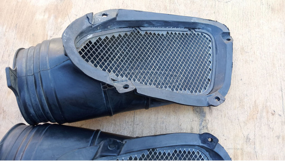 Aprilia Atlantic 125 - 250 légbeömlő gumi pár hűtőhöz - 8/10