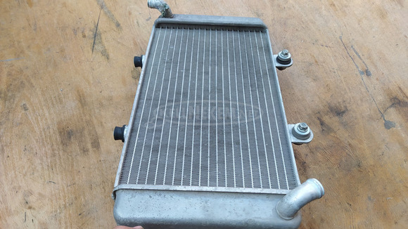 Aprilia Atlantic 500 hűtő