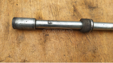 Aprilia Atlantic 500 első keréktengely