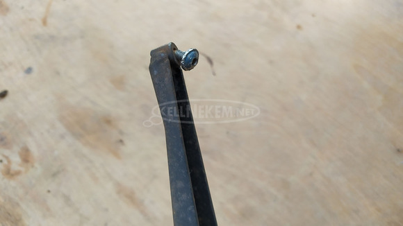 Aprilia Atlantic 500 első idomtartó konzol - 8/10