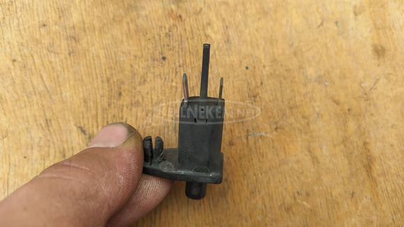 Aprilia Atlantic 500 sisaktartó világítás kapcsoló - 4/4