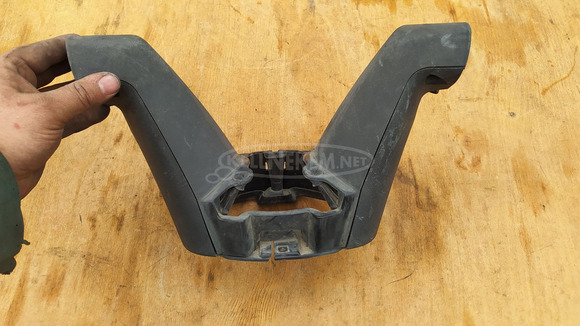 Aprilia Atlantic 500 kormány idom