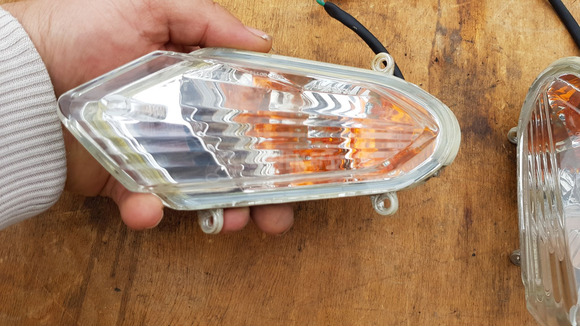 Kymco Agility 125 - 200 első irányjelző pár