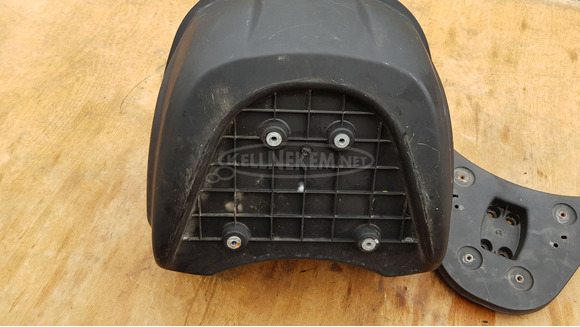 Kymco Agility 125 - 200 hátsó doboz - 7/9