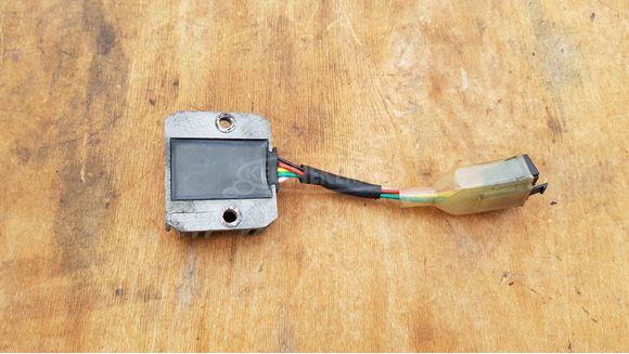 Kymco Agility 125 - 200 feszültségszabályzó