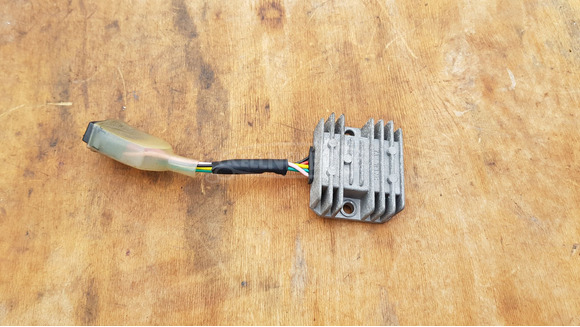 Kymco Agility 125 - 200 feszültségszabályzó