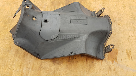 Kymco Agility 125 - 200 térdidom - 2/10