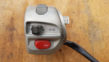 Yamaha Versity xc 300 kormánykapcsoló balos