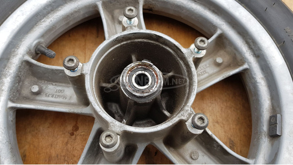 Yamaha Versity xc 300 első kerék - 4/8