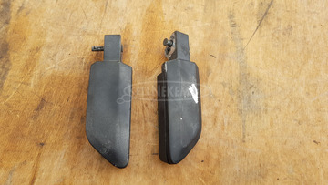 Yamaha Versity xc 300 hátsó lábtartó pár