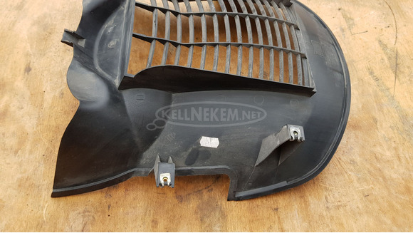 Yamaha Versity xc 300 hűtő elötti idom