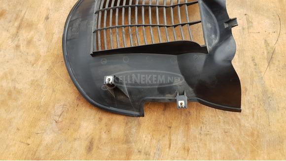 Yamaha Versity xc 300 hűtő elötti idom