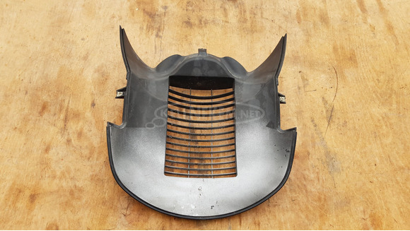 Yamaha Versity xc 300 hűtő elötti idom