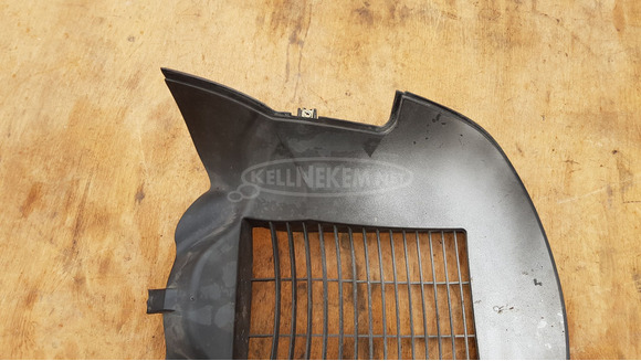 Yamaha Versity xc 300 hűtő elötti idom