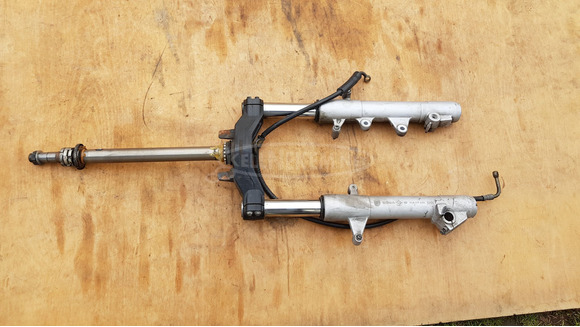 Yamaha Versity xc 300 első villa - 5/10