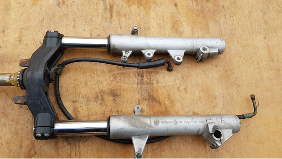 Yamaha Versity xc 300 első villa - 6/10