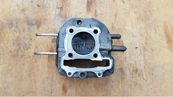 Kymco Agility 125 - 150 hengerfej - 8/10