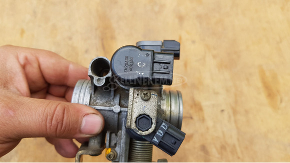 Kymco People S 250 - 300 i.e fojtószelep - 7/10