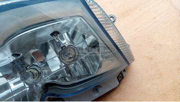 Kymco People S 250 - 300 első lámpa