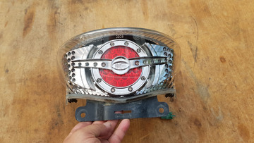 Kymco People S 50 - 300 hátsó lámpa