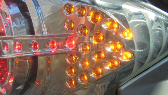 Kymco People S 50 - 300 hátsó lámpa - 10/10