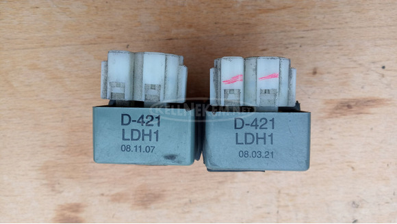 Kymco People S 250 - 300 első lámpa elektronika