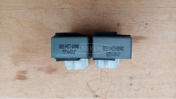 Kymco People S 250 - 300 első lámpa elektronika