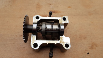 Kymco People S 250 - 300 i.e vezérműtengely szelephimbával