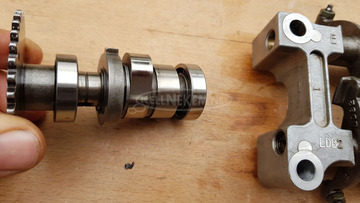 Kymco People S 250 vezérműtengely szelephimbával