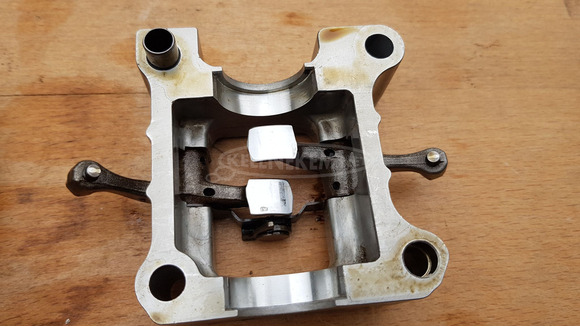 Kymco People S 250 vezérműtengely szelephimbával - 4/9