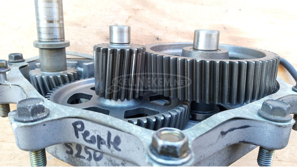 Kymco People S 250 i.e hátsó végáttétel - 5/10