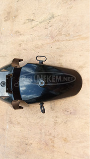 Kymco People S 250 - 300 első sárvédő fekete