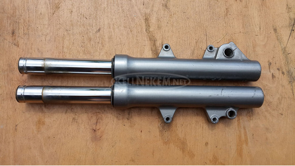 Kymco People S 250 - 300 i.e első villaszár pár - 1/8