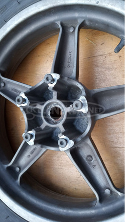 Kymco People S 250 - 300 i.e hátsó kerék - 4/9