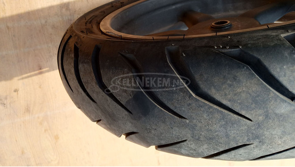 Kymco People S 250 - 300 i.e hátsó kerék 2 - 7/10