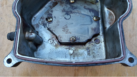 Kymco People S 250 i.e szelepfedél - 6/7