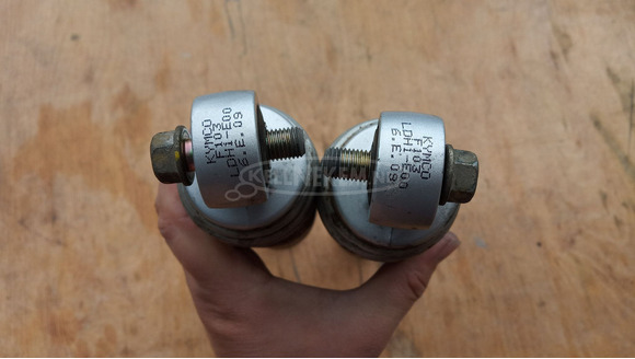 Kymco People S 250 - 300 hátsó lengéscsillapító