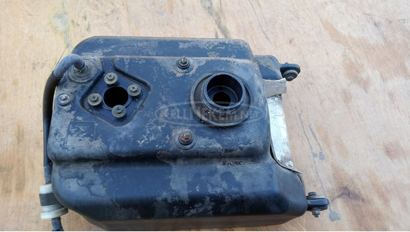 Kymco People S 250 - 300 üzemanyag tank - 2/7